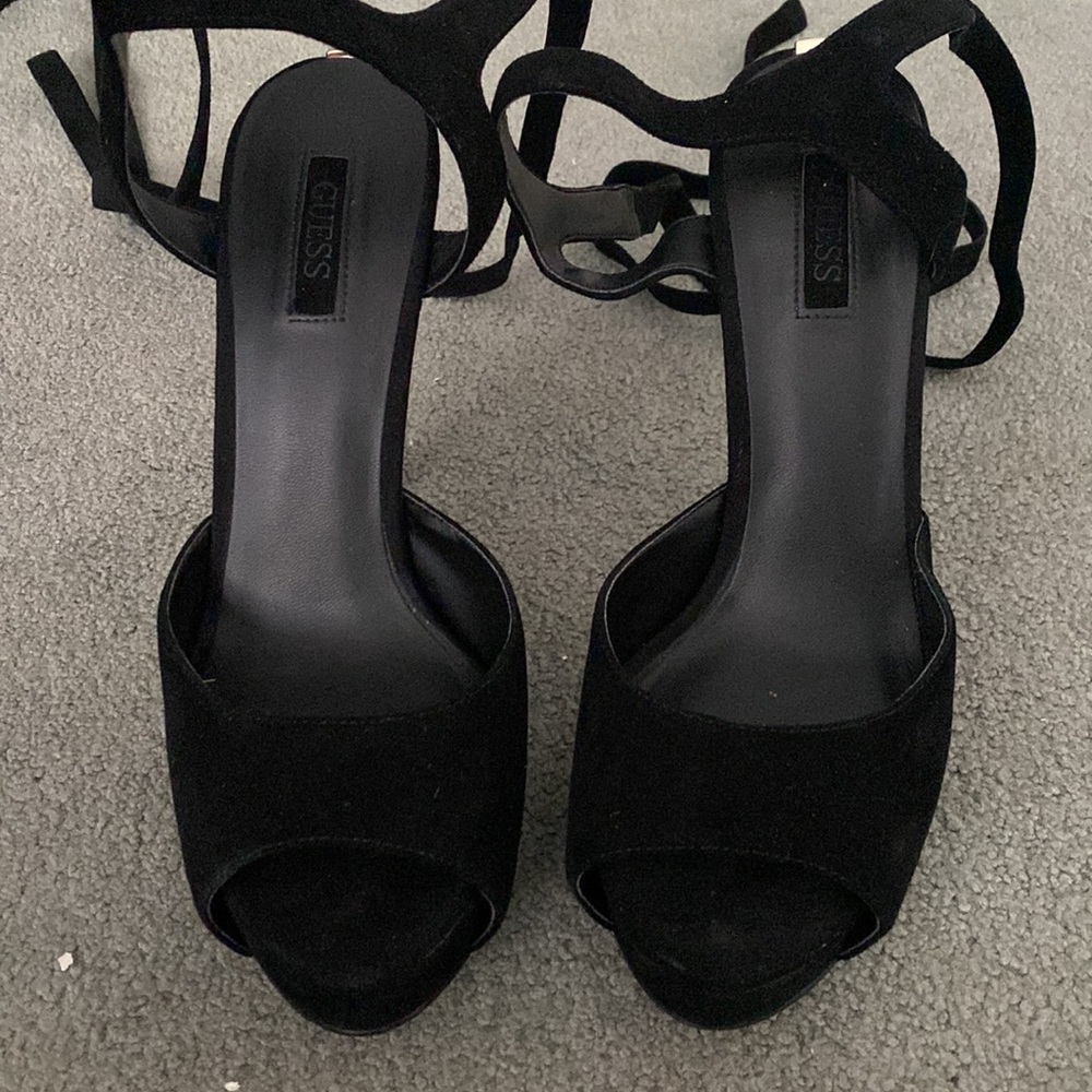 Black guess wrap up heels 5 inch